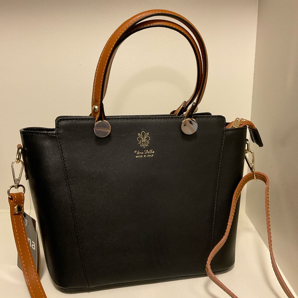 Leather Italian handbag with detachable strap
